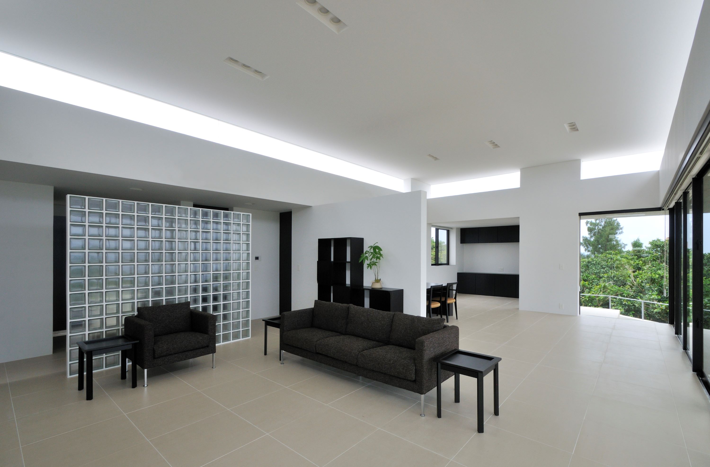 I-HOUSE